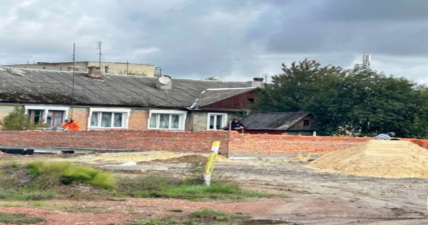 Нововолинськ: на Княгині Ольги з’явився загадковий будмайданчик